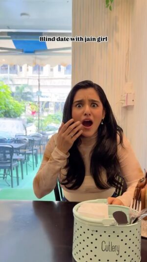 Hemall Soni Instagram - Aisa toh kya galat kar diya maine 🫢
.
.
📸: @notladbible
Location: @dessertwale_ 🥰
.
.
.
.
.
.
.
.
.
.
.
#blind #blinddate #date #funnydate #comdedyvideo #comedy #réel #trendingreels #relatable #relatablecomedy #jain #girls #maharasthrian #guy #suu #gujrat #gujrati #girlsbelike #dategonewrong #trend #love #2024
