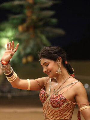 Hemanshii Ruparel Instagram - Can we announce twirling as the best exercise of the year 🙈

In @dhavalpawar_couture 
Make up and hair @sb.blossom.salon 
Twirling @mandapam.garba 
#postoftheday #outfitoftoday #chaniyacholicollection #ghagracholi #tomorrowland #grwm #pictureperfect #readytopose #bandhani #bandhanilove #fyp #explore #explorepage✨ #garbalovers❤️