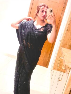 Hiba Ali Khan Instagram - ~سیاہ ساڑی میں چھپی کہانی~

Saree by: @rsm_collection