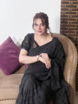 Hiba Ali Khan Instagram - ~سیاہ ساڑی میں چھپی کہانی~

Saree by: @rsm_collection