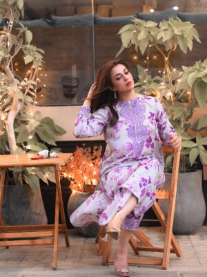 Hiba Ali Khan Instagram - Eid Mubarak 💕💫
 
Dress by: @aneelas_collection 
Photography: @alimurad970