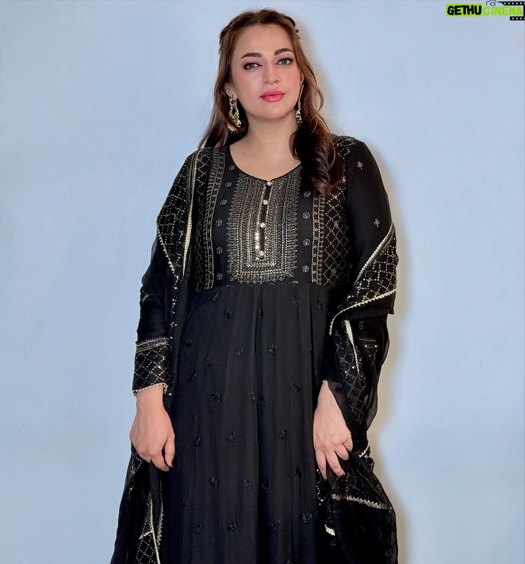 Hiba Ali Khan - 44.2K Likes - Black is always a fashion win for me and this beautiful black attire is from @sanaali.official 

Check out their exclusive collection from their website.