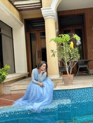 Hiba Bukhari Instagram - Say what?!!
Princess? Nah just in my character 👑

@florence.regalia