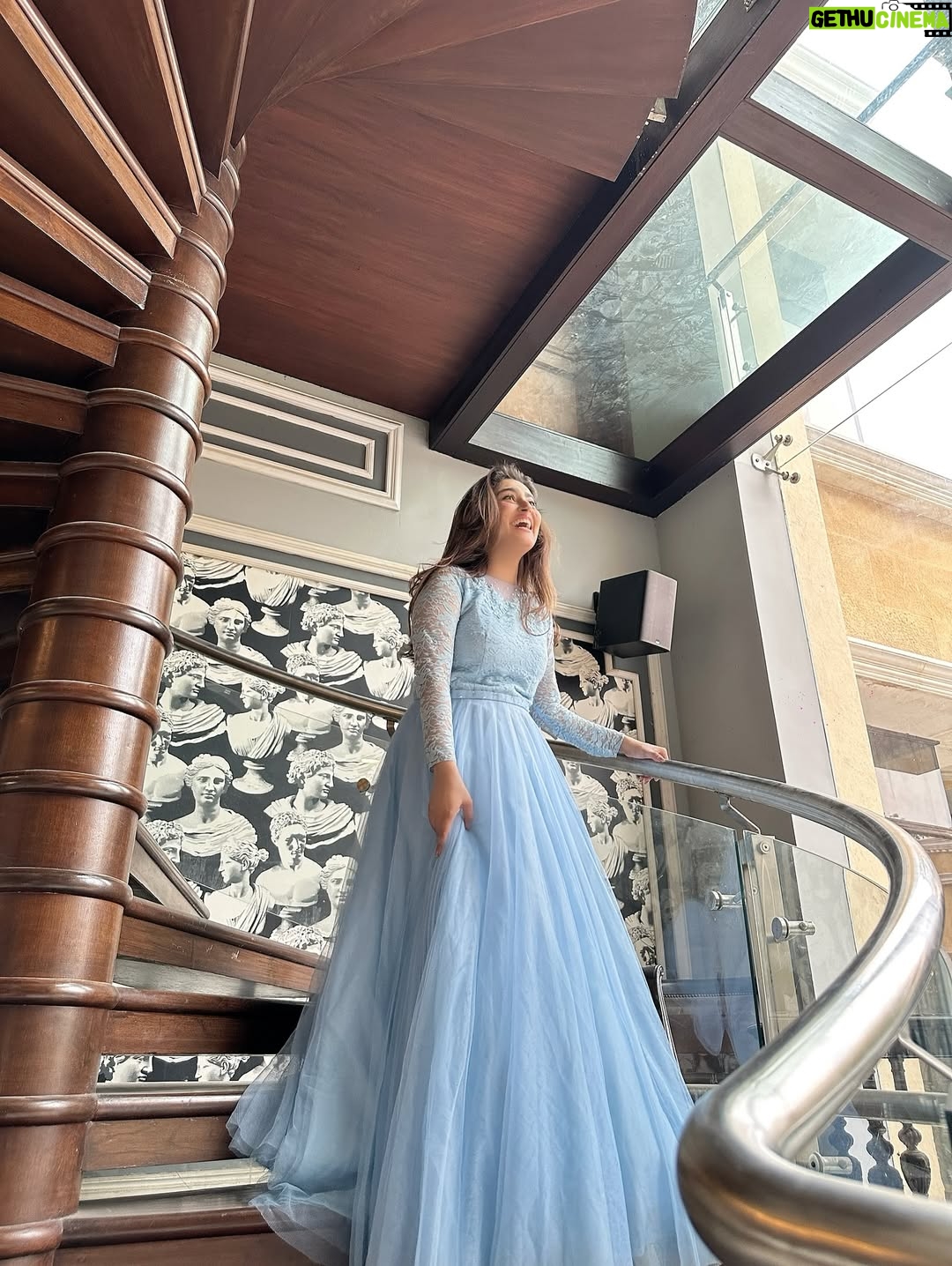 Hiba Bukhari - 141.2K Likes - Say what?!!
Princess? Nah just in my character 👑

@florence.regalia