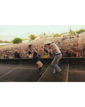 Hilary Duff Instagram - Sing to me @rolemodel