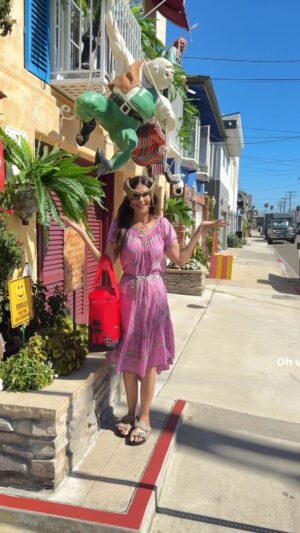 Hilary Shepard Instagram - 😈🏴‍☠️I have no idea how you all found my lair ..I MEAN HOUSE‼️I’ve made such an effort to live quietly and humbly below the radar to  fit into this small  little town, surrounded by my various exes and frenemies  that I may or may not have accidentally turned into statues!‼️#spacepirate #VIVALADIVA #DIVATOX #PIRATES #JOHNNYDEPP #CAPTAINHOOK #POWERRANGERS #OGRE #piratesofthecaribbean☠️💀☠️ #pirates #pirateslifeforme #lair #theresnoplacelikehome #disneypirates
