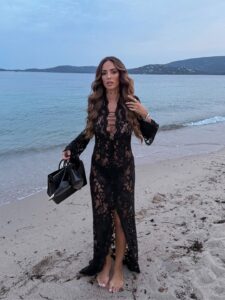 Actress Hilona Gos HD Photos and Wallpapers September 2025