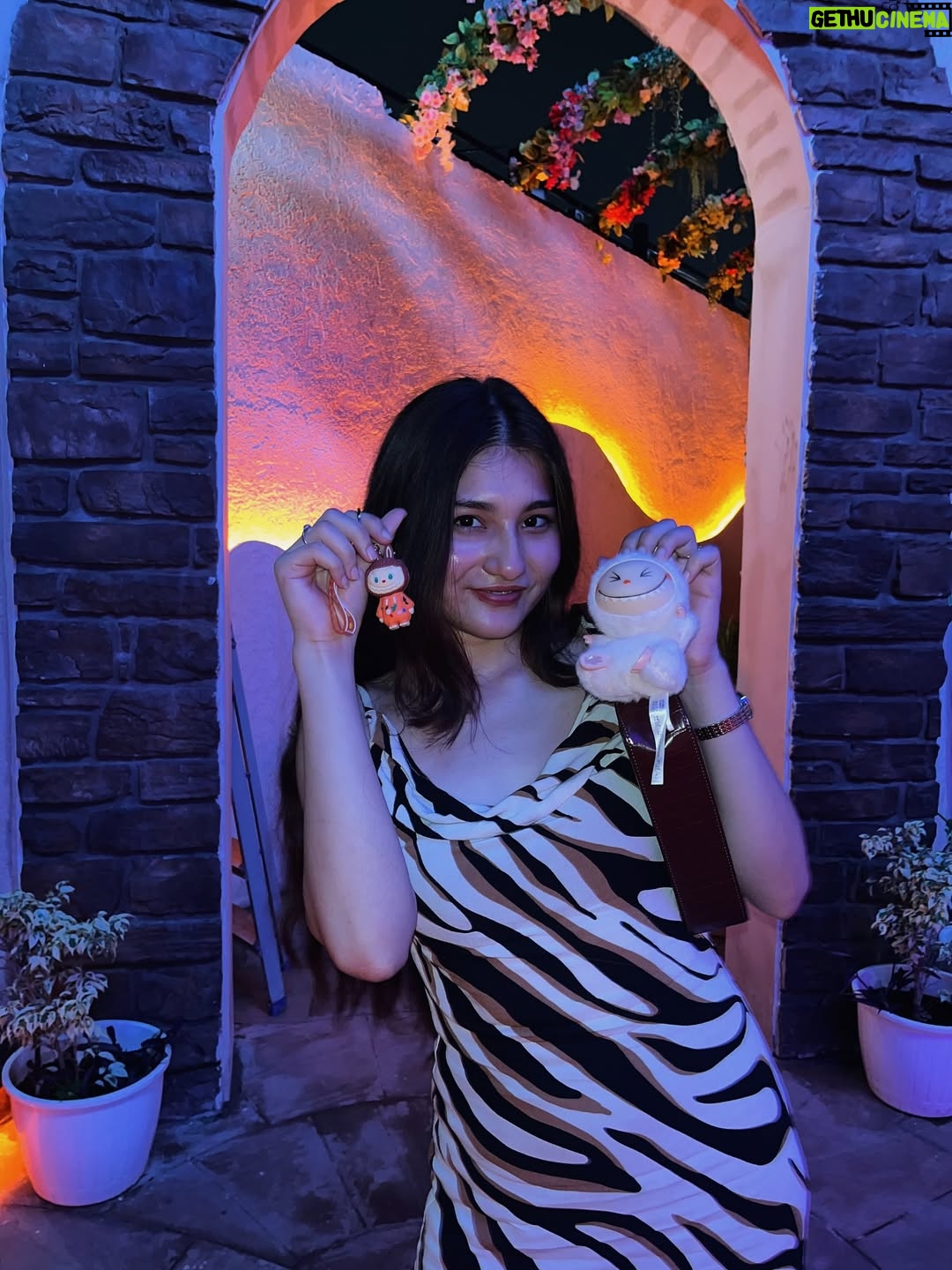 Himani Rawat - 6.4K Likes - Labubu is weird. I love her.
Location @zuvaahgurgaon