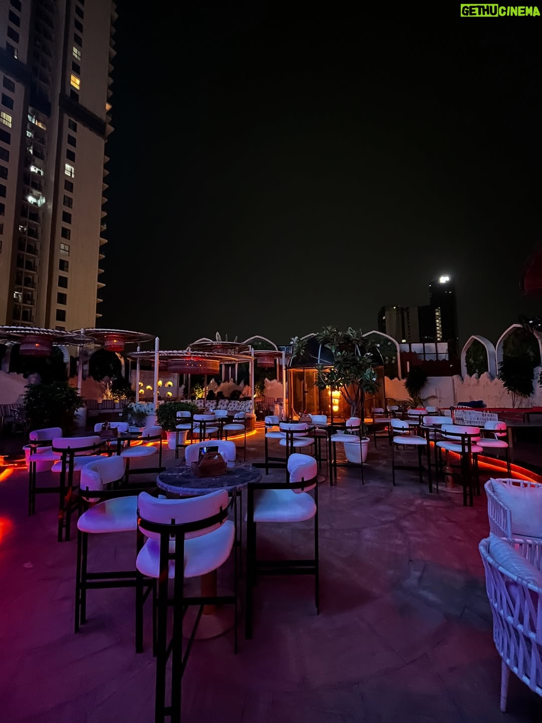 Himani Rawat - 6.4K Likes - Labubu is weird. I love her.
Location @zuvaahgurgaon