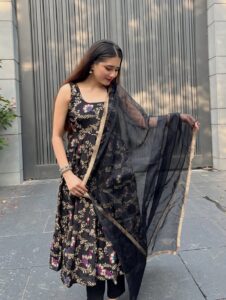 Actress Himani Rawat HD Photos and Wallpapers August 2025