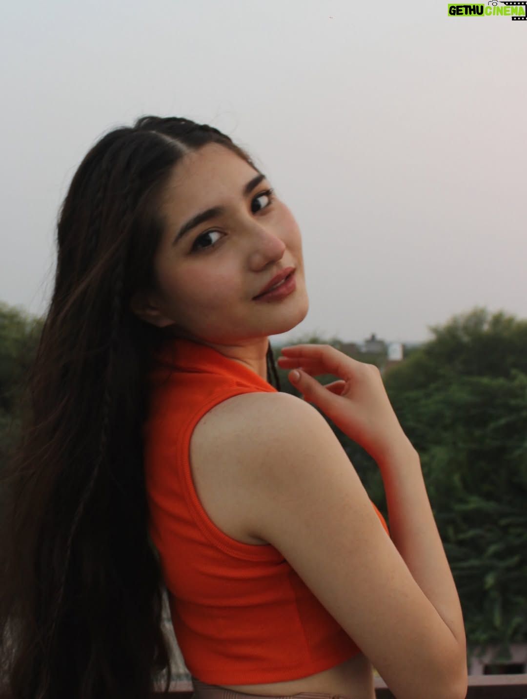 Himani Rawat - 38.2K Likes - Phone said: storage full. Me: time for a dump🥰