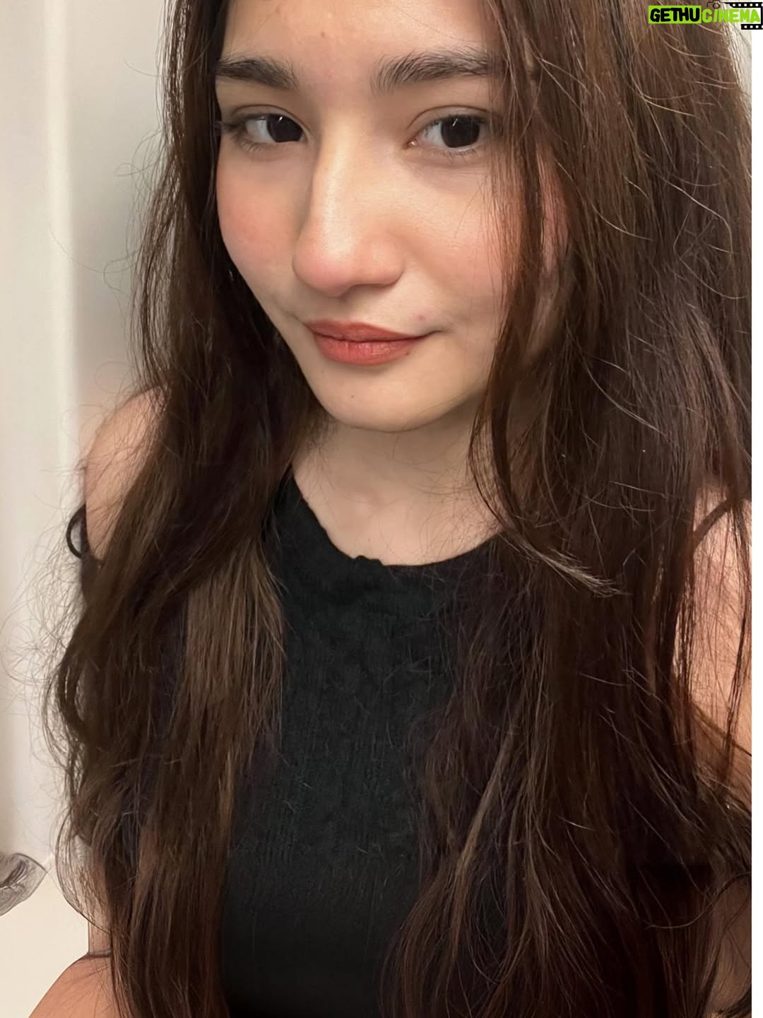 Himani Rawat - 38.2K Likes - Phone said: storage full. Me: time for a dump🥰