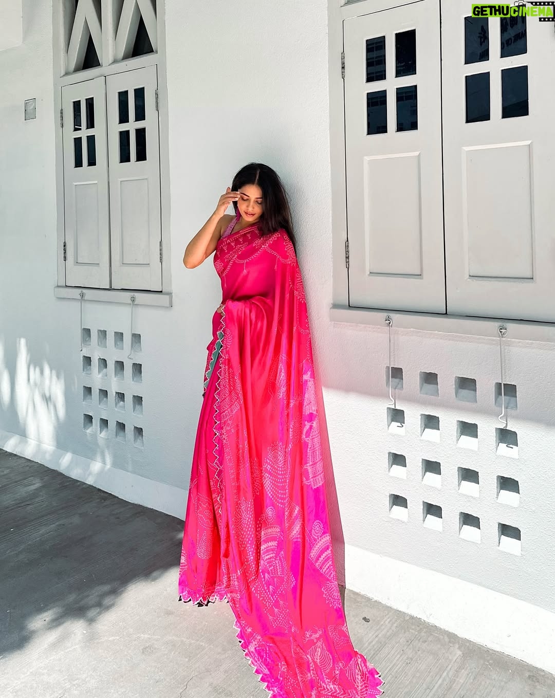 Himani Sahani - 626 Likes - 𝒮𝒶𝓇𝑒𝑒, 𝒸𝒾𝓉𝓎𝓈𝒸𝒶𝓅𝑒 &  𝒮𝒾𝓃𝑔𝒶𝓅𝑜𝓇𝑒 ✨
.
.
.