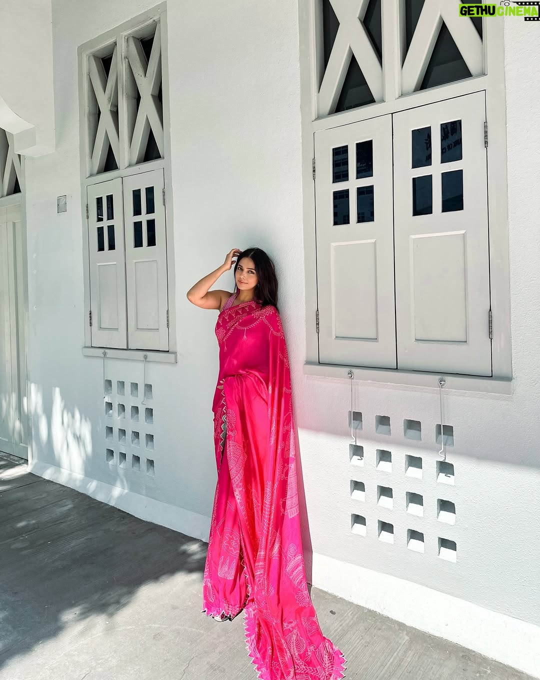 Himani Sahani - 626 Likes - 𝒮𝒶𝓇𝑒𝑒, 𝒸𝒾𝓉𝓎𝓈𝒸𝒶𝓅𝑒 &  𝒮𝒾𝓃𝑔𝒶𝓅𝑜𝓇𝑒 ✨
.
.
.