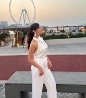 Himani Sahani Instagram - The sunset called - said “I was the moment”. ☁️
golden hour , soft glam , effortless elegance , minimal luxe , skyline sunset , dreamy aesthetic , white-on-white , clean girl vibe , linen , unbothered energy , sunset scene , outfit , glam in silence
#GoldenHourGlow #AllWhiteLook #TravelInStyle
#EffortlessGlam #ChicLook #ContentCreatorLife #SunkissedStyle #LuxuryVibes
#OutfitGoals #DubaiVibes
#GRWMInStyle #OutfitInspo #timelessstyle