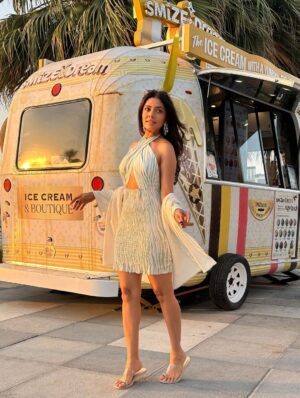 Himani Sahani Instagram - Serving summer softness with a side of saltwater 🌊
#travelwithhimani #travelgram #instagood