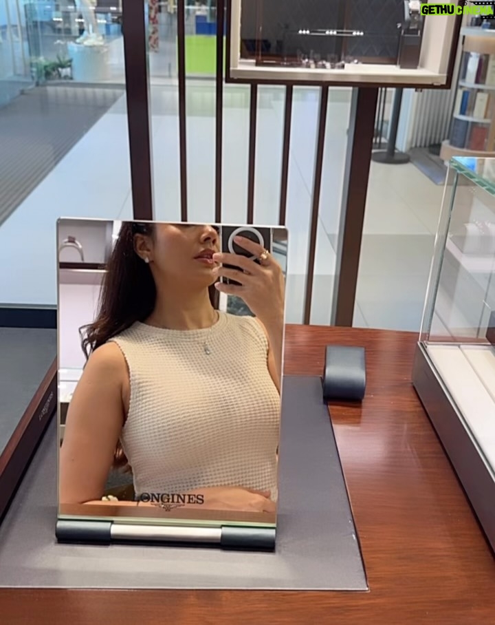 Himani Sahani - 789 Likes - Me after texting ‘Good morning baby 💬’ when what I really meant was - 
🎶 “Kaise batayein, kyun tujhko chahein… yaara bataa na paayein…” 🙈