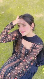 Actress Himanshi Arora HD Photos and Wallpapers March 2025