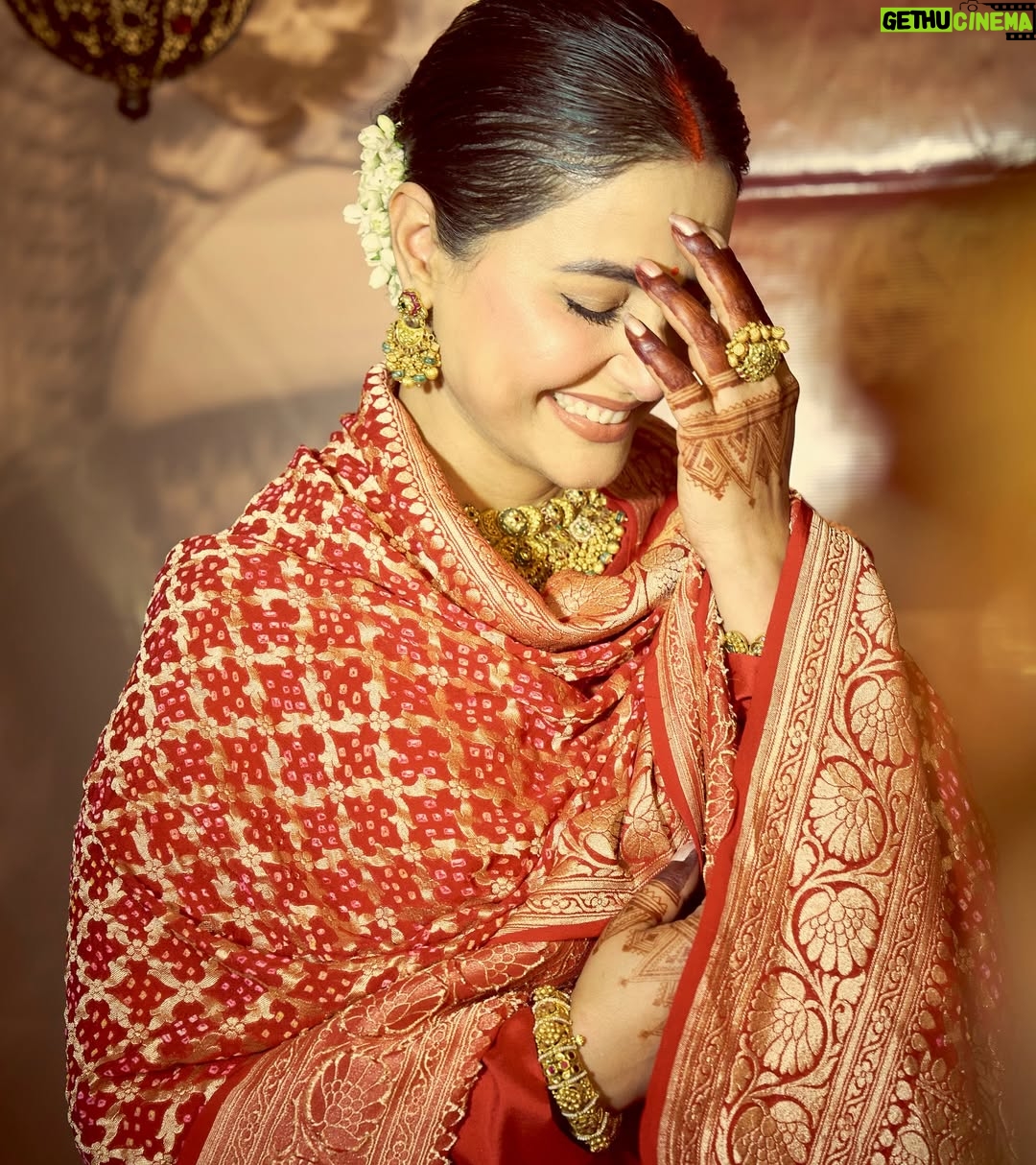 Hina Khan - 3.9 Million Likes - Blessed 🙏🏻♥️🧿
When true love finds true hearts, the bond grows beyond boundaries. Our world revolves around each other and in every celebration, every festival, every Joy our love grows deeper and deeper. We just want to live happily in each other’s embrace and enjoy every opportunity we can find in life to celebrate what we call, Companionship.
Happy Karwa Chauth Aap Sabhi Ko!

I love you @rockyj1 ♥️🧿

This gorgeous Chunni is been gifted by my sister in law @neelamsingh.ritz ♥️
Jewellery - @mayasanghavijewels via @amigos.rizwan
Footwear @stoffastyle 
Hair- @chettiarqueensly 
Mehendi artist @veenanagda 

📸 - @visualaffairs_va