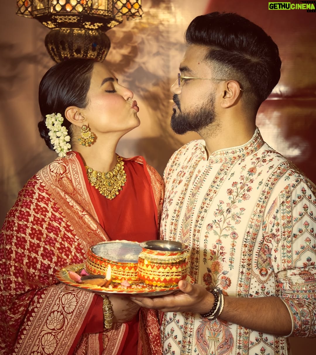 Hina Khan - 3.9 Million Likes - Blessed 🙏🏻♥️🧿
When true love finds true hearts, the bond grows beyond boundaries. Our world revolves around each other and in every celebration, every festival, every Joy our love grows deeper and deeper. We just want to live happily in each other’s embrace and enjoy every opportunity we can find in life to celebrate what we call, Companionship.
Happy Karwa Chauth Aap Sabhi Ko!

I love you @rockyj1 ♥️🧿

This gorgeous Chunni is been gifted by my sister in law @neelamsingh.ritz ♥️
Jewellery - @mayasanghavijewels via @amigos.rizwan
Footwear @stoffastyle 
Hair- @chettiarqueensly 
Mehendi artist @veenanagda 

📸 - @visualaffairs_va