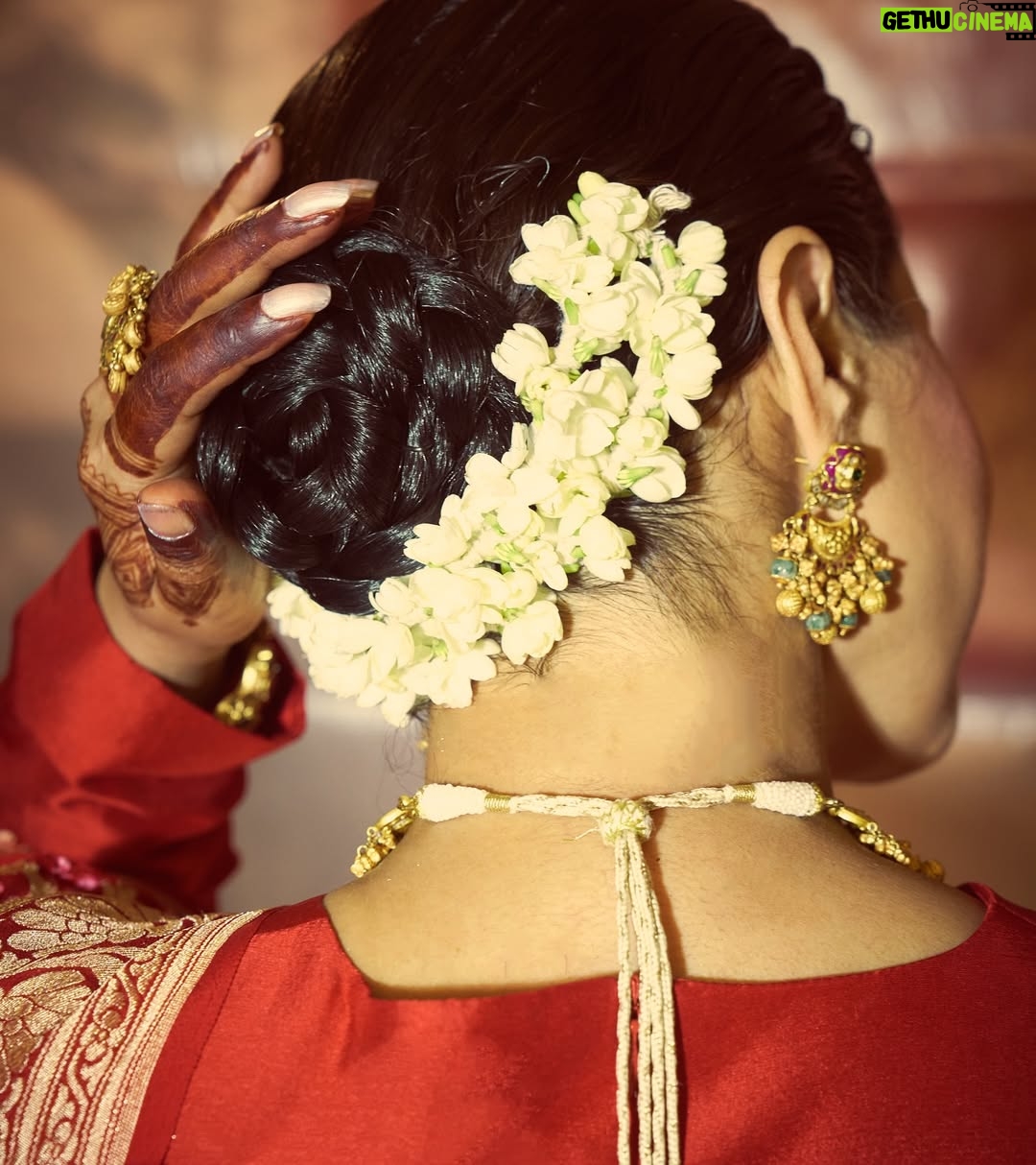Hina Khan - 3.9 Million Likes - Blessed 🙏🏻♥️🧿
When true love finds true hearts, the bond grows beyond boundaries. Our world revolves around each other and in every celebration, every festival, every Joy our love grows deeper and deeper. We just want to live happily in each other’s embrace and enjoy every opportunity we can find in life to celebrate what we call, Companionship.
Happy Karwa Chauth Aap Sabhi Ko!

I love you @rockyj1 ♥️🧿

This gorgeous Chunni is been gifted by my sister in law @neelamsingh.ritz ♥️
Jewellery - @mayasanghavijewels via @amigos.rizwan
Footwear @stoffastyle 
Hair- @chettiarqueensly 
Mehendi artist @veenanagda 

📸 - @visualaffairs_va