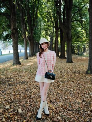 Hòa Minzy Instagram - Nụ cười e giờ là nắng 🌼🌻🌞