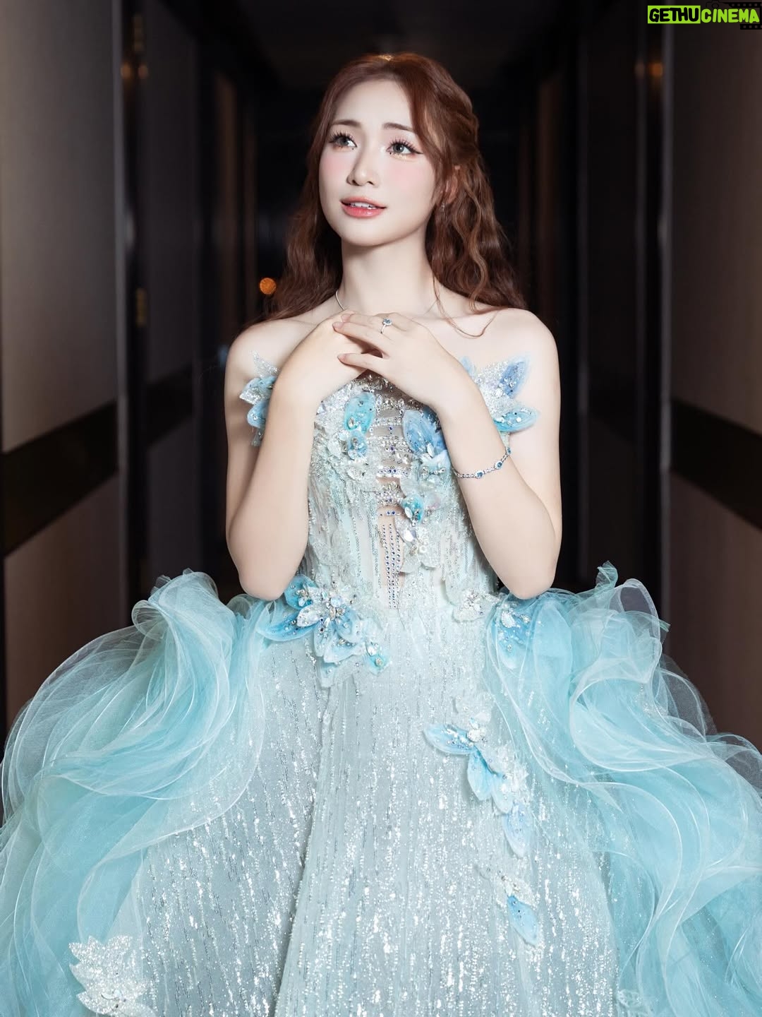 Hòa Minzy - 16.3K Likes - Cảm ơn Cao Đẳng FPT Cần Thơ nhìu lắmm, yêu lắmm ♥️💋
