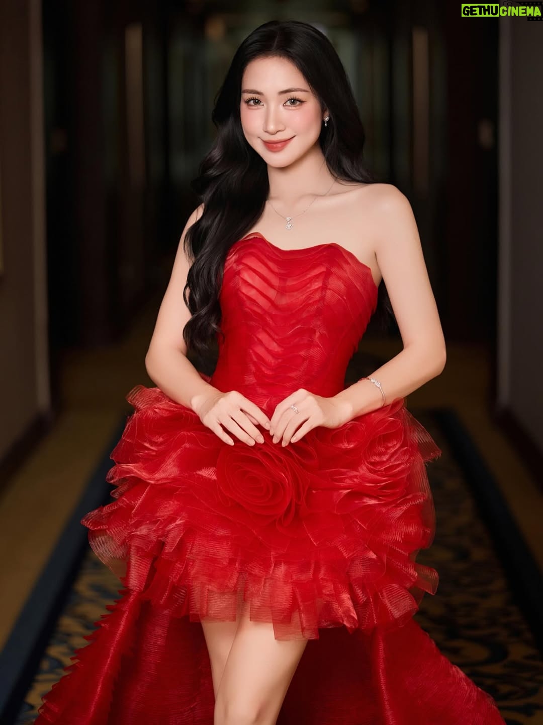 Hòa Minzy - 19.4K Likes - Hơi đẹp sao á 💋😝