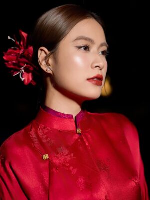 Hoang Thuy Linh Instagram - 🫶🏻🇻🇳❤️🥰
#A80