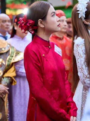 Hoang Thuy Linh Instagram - 🫶🏻🇻🇳❤️🥰
#A80
