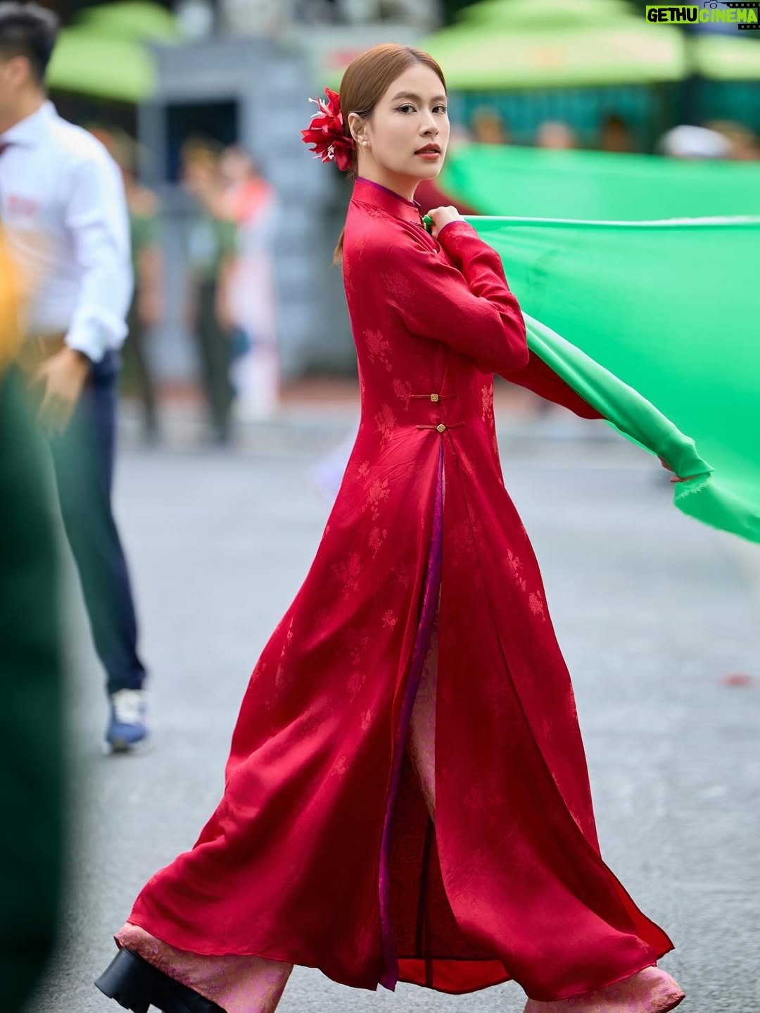 Hoang Thuy Linh - 4K Likes - 🫶🏻🇻🇳❤️🥰
#A80