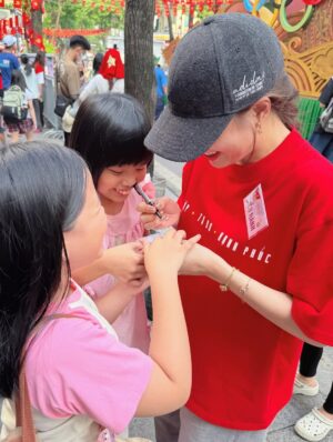 Hoang Thuy Linh Instagram - ❤️❤️❤️🇻🇳🇻🇳🇻🇳🥰🥰🥰
#A80 #hoangthuylinh