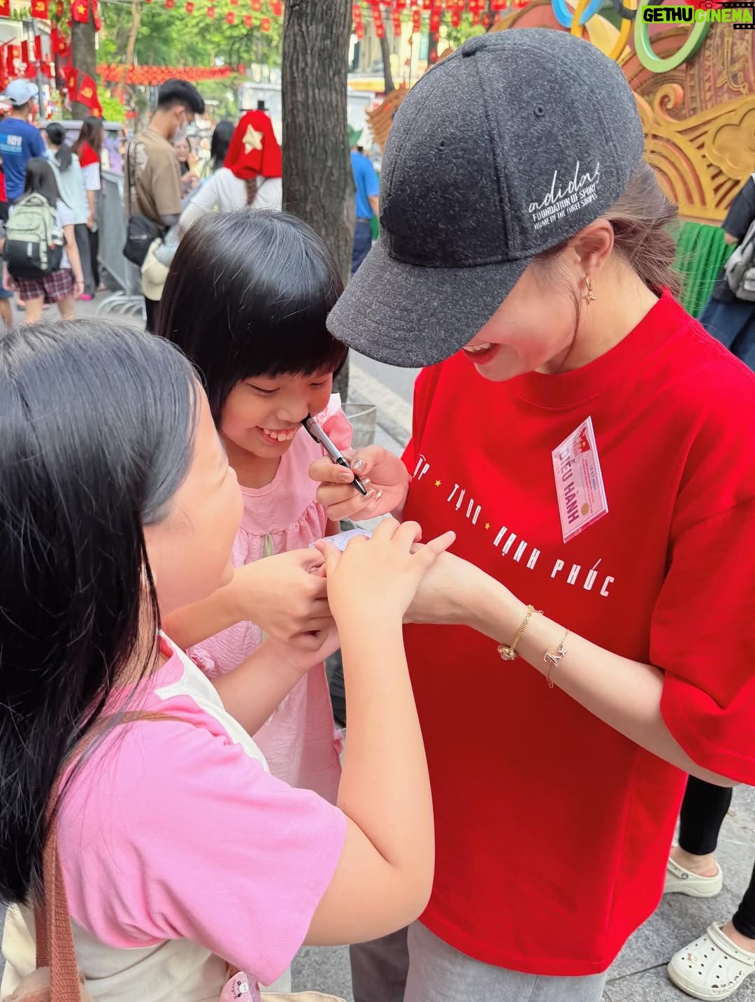 Hoang Thuy Linh - 4.5K Likes - ❤️❤️❤️🇻🇳🇻🇳🇻🇳🥰🥰🥰
#A80 #hoangthuylinh