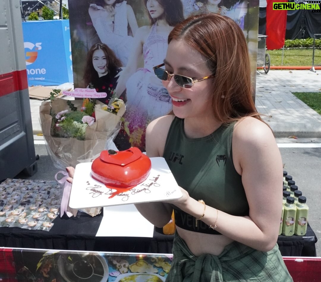 Hoang Thuy Linh - 7.9K Likes - Thank you mah Supporters!!!
🥦🥕🌶️🌽💐🎂🎉🎁😘🫶🏻❤️

V Concert - rehearsal 🇻🇳