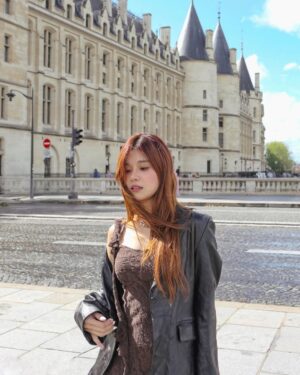 Hoàng Yến Chibi Instagram - A little French, a lot of me 🌸
#EVAAir #StarAlliance
