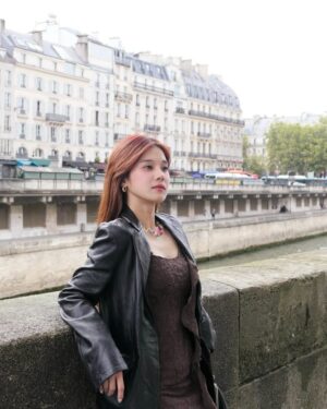 Hoàng Yến Chibi Instagram - A little French, a lot of me 🌸
#EVAAir #StarAlliance
