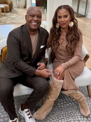 Holly Robinson Peete Instagram - Thirty YEARS??! WOW. 💝‼️
Happy anniversary, @rodneypeete9! Daaang Can you believe we’ve spent half our lives together? (And somehow still like each other?! 😂 😜 )

These pics capture some great times—but let’s be real, they don’t show the chaos, the growth, the parenting challenges , or all the ways we’ve had to choose each other over and over and over again.

Here’s to seeing the best in each other.
To fighting with and FOR each other.
To surrounding ourselves with people who want us to WIN. 
To forgiving, loving, and laughing our way through it all.
And to still flirting after three decades. 😘

Here’s to US, dammit! 👰🏽‍♀️🤵🏾‍♂️#30YearsStrong ❤️ #HRP30 #HollyRobinsonPeete #RodneyPeete
