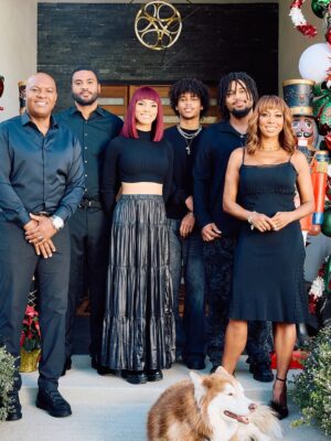 Holly Robinson Peete Instagram - Thirty YEARS??! WOW. 💝‼️
Happy anniversary, @rodneypeete9! Daaang Can you believe we’ve spent half our lives together? (And somehow still like each other?! 😂 😜 )

These pics capture some great times—but let’s be real, they don’t show the chaos, the growth, the parenting challenges , or all the ways we’ve had to choose each other over and over and over again.

Here’s to seeing the best in each other.
To fighting with and FOR each other.
To surrounding ourselves with people who want us to WIN. 
To forgiving, loving, and laughing our way through it all.
And to still flirting after three decades. 😘

Here’s to US, dammit! 👰🏽‍♀️🤵🏾‍♂️#30YearsStrong ❤️ #HRP30 #HollyRobinsonPeete #RodneyPeete