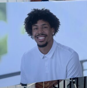 Holly Robinson Peete Instagram - Such an emotional and beautiful celebration of life for this incredible young man today— athlete, brother, son, friend, and human being, Kyle Owens. 💙🙏🏽🕯️Gone way too soon 💔but his light and legacy live on. #LoveYourJourney was his mantra, and we’re all inspired by the way he lived it every day.

Sending endless love to my dear friend Tonya, his amazing mom, and to his dad Keith and lil bro Trevor. Your strength and love are felt by everyone who knew him. 💫🤍

#LoveYourJourney #KyleOwens #ForeverInOurHearts
@itonyaowens