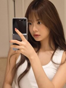 Actress Hong Eunchae HD Photos and Wallpapers September 2025