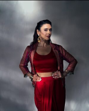 Hrishitaa Bhatt Instagram - Turn up the volume, strike a pose, and let’s make some nostalgic magic! 

What’s your go-to song for that unstoppable vibe? 

Drop it below! 

Styledby- @stylebyriyajain
Assistant Stylist- moreprachi__
Outfit- @twamev.official × @maverick.communication01
Jewellery- @style_deintrepide
MUA- @manish_kerekar
Hair by- @hairstylist_reshma
📸- @anirudh_ramteke @abhi_nair1997
Managed by- @moushumibanerji 

#HrishitaaBhatt #GhafoorVibes #BollywoodNostalgia #RedHotLook #EthnicWearInspo #IndianFashion #TimelessBeauty #VillainEra #NetflixAndChill #ActressLife #EmpoweredWomen #Fashionista #ReelsItFeelIt #rangoli 

Styledby- @stylebyriyajain
Assistant Stylist- moreprachi__
Outfit- @twamev.official × @maverick.communication01
Jewellery- @style_deintrepide
MUA- @manish_kerekar
Hair by- @hairstylist_reshma
📸- @anirudh_ramteke @abhi_nair1997
Managed by- @moushumibanerji 

Hrishitaa Bhatt, Ghafoor Vibes, Bollywood Nostalgia, Red Hot Look, Ethnic Wear Inspiration, Indian Fashion, Timeless Beauty, Villain Era, Netflix And Chill, Actress Life, Empowered Women, Fashionista, Reels It Feel It, Bollywood Comeback, Indian Cinema, Style Icon, Trending Now, Viral Reels, Fashion Goals, Desi Glam, Ghafoor Song, Tamannaah Bhatia, The Bads Of Bollywood, Aryan Khan Series, Bollywood Villains, Item Number, Shilpa Rao, Shashwat Sachdev, EDM Beats, Viral Anthem, Dance Mood, Netflix Buzz, Shakti Kapoor, Gulshan Grover, Ranjeet Cameo, Jungle Call, Party Anthem, Bollywood Nostalgia, Red Hot Performance, Ghafoor Lyrics