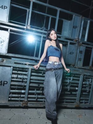 Chen Hua Instagram - 謝謝鐵玫瑰音樂節🎑🥮
‘
Photo｜ @riio666
Make up｜ @ting770802_
Hair ｜ @mimii33333
Stylist｜@littlebobo_
Fashion｜@diesel @minoshinofficial @hyst_shop
Accessory｜@lucys.tw
Shoes ｜@hsinyu_tw @aldo_shoes