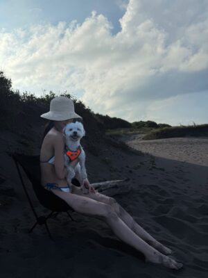 Chen Hua Instagram - 🥽
紀錄與小Muji 第一次的看海📝🌊

‘2025.07.02
