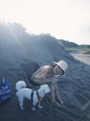 Chen Hua Instagram - 🥽
紀錄與小Muji 第一次的看海📝🌊

‘2025.07.02