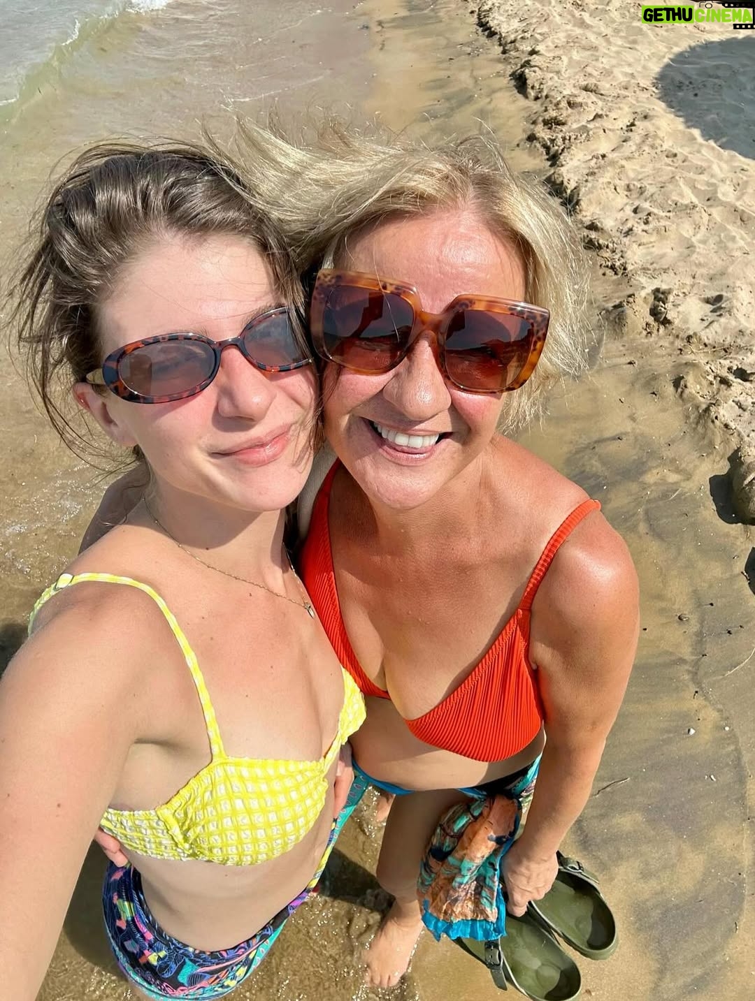 Hülya Gülşen Irmak - 3.2K Likes - 🦋