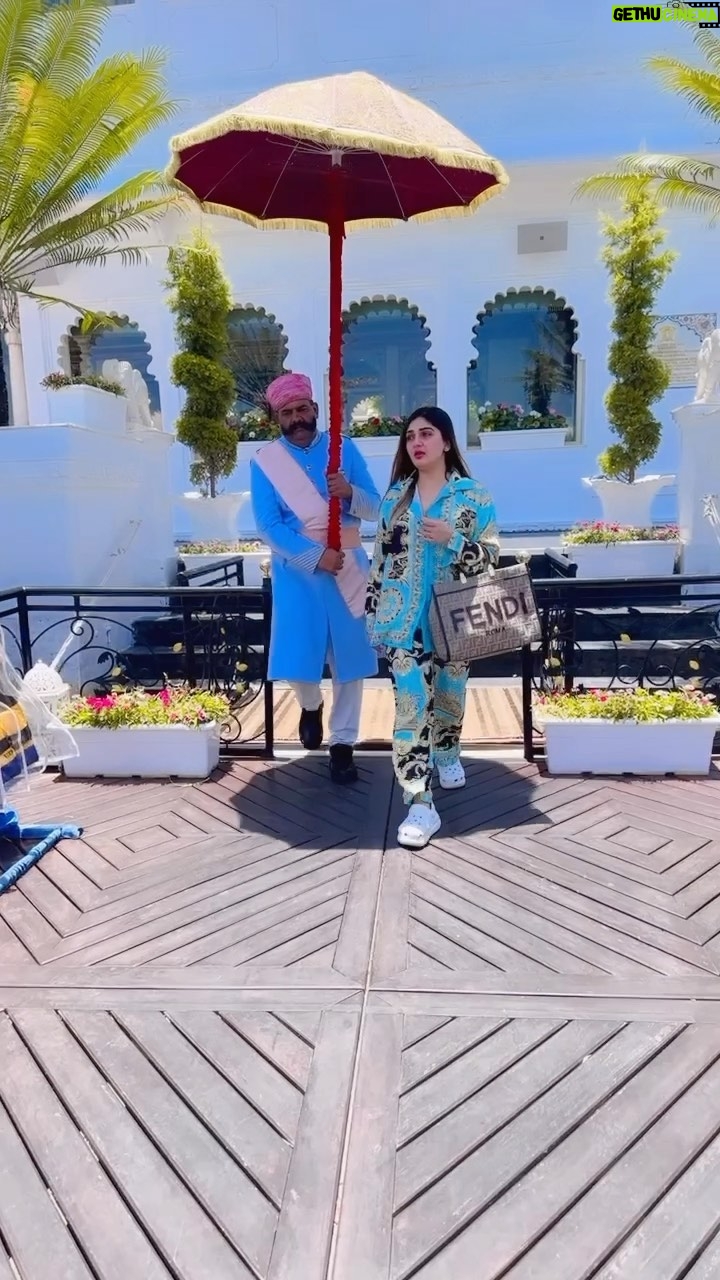 Humaira Chohan - 1.6K Likes - ALHUMDULILLAH 👸🏼🦁
.
.
.
#reelitfeelit #reels #instagram #trending #fendi #versace #bosslady #bossladymindset #hardworkpaysoffs #queen #princess #womensupportingwomen #growthmindset #dubai #india #trendingreels #viralreels