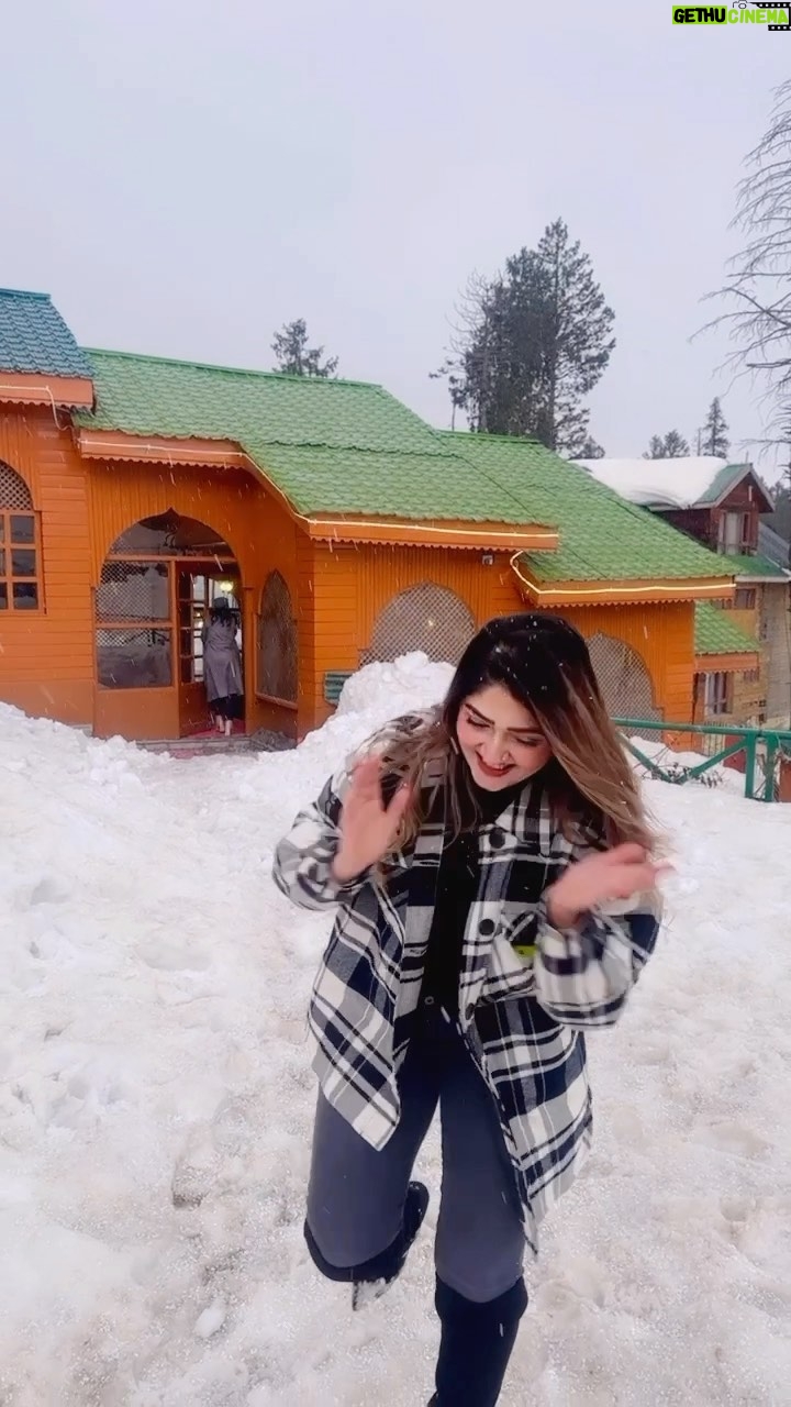 Humaira Chohan - 656 Likes - Spread happiness🧚‍♀️😇 #positivity #positivevibes #mood #reels #reelinstagram #reelitfeelit #viral #trending #explorepage✨ #exploremore