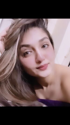 Humaira Chohan Instagram - ♥️🧿 #jaana #reels #reelitfeelit #reelsinstagram #instagood #feelings #iloveyou #trendingreels #trending #instadaily #fyp #explore #explorepage #exploremore