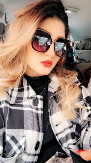 Humaira Chohan Instagram - Murshad kuch log🔥🔥 #reelitfeelit #reels #instagram #viral #viralvideos