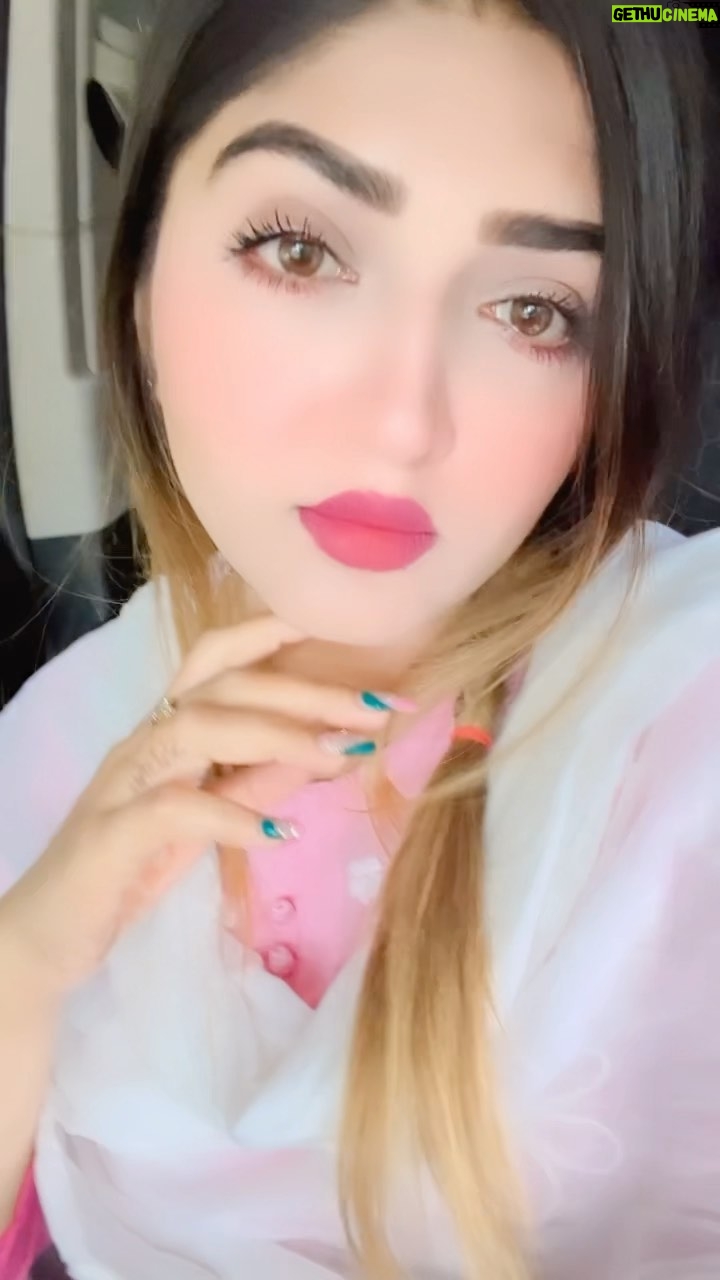 Humaira Chohan - 1.6K Likes - Just clearing draft ✌️#reels #reelsinstagram #reelitfeelit 😇